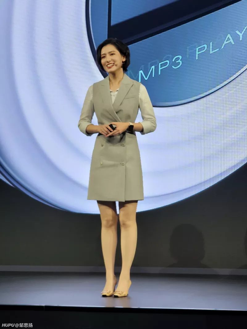我觉得手机发布会找美女产品经理是个不好的行为 虎扑