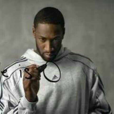 朋友圈妹子发说说:评论一句话我不回复,看谁能