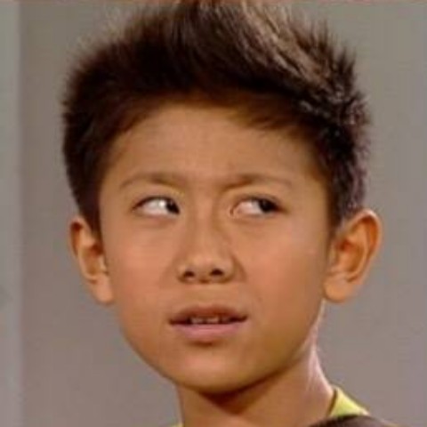 各位JR,请问有哪些适合男生比赛唱的粤语歌啊