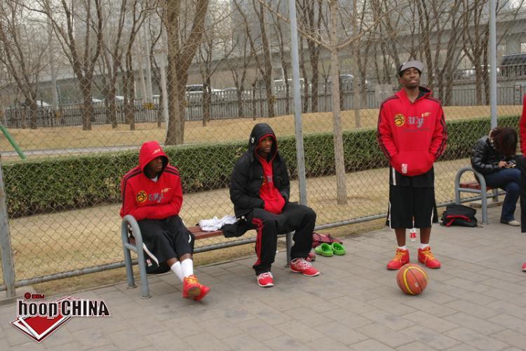 沃特SKY中国行独家追踪:录音室搞笑不断,T-D