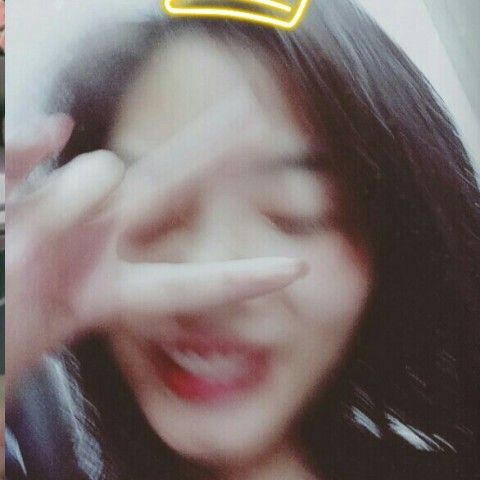 一个老外加我微信问我要号码帮他注册世纪佳缘